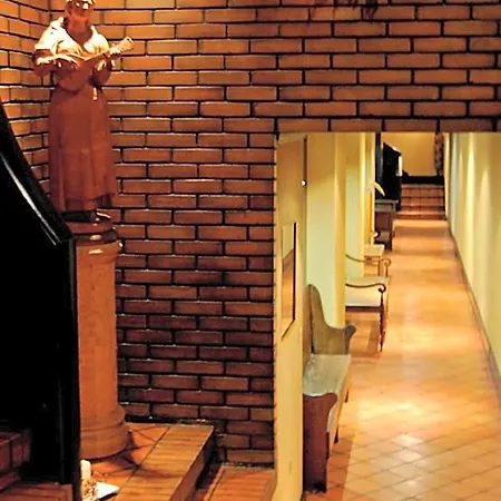 Senhora A Branca Hotel