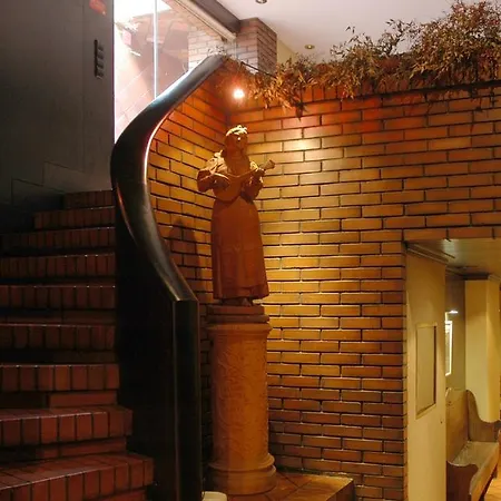 Senhora A Branca Hotell Braga