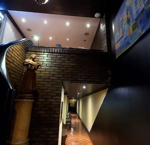 Senhora A Branca Hotel