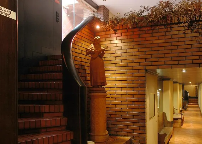 Senhora A Branca Отель Брага